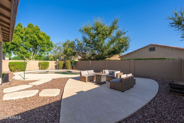 15651 W WESTVIEW Drive, Goodyear, AZ 85395