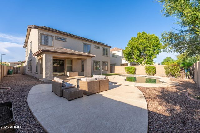 15651 W WESTVIEW Drive, Goodyear, AZ 85395