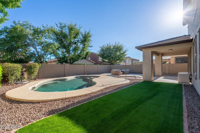 15651 W WESTVIEW Drive, Goodyear, AZ 85395