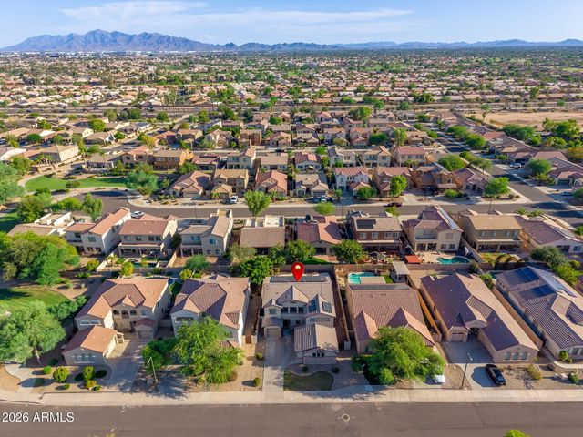 15651 W WESTVIEW Drive, Goodyear, AZ 85395