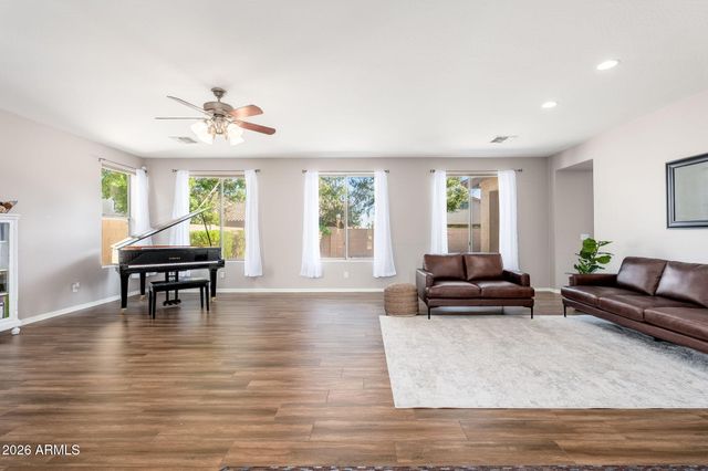 15651 W WESTVIEW Drive, Goodyear, AZ 85395