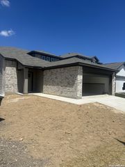 8613 EAGLE HILL MDW, San Antonio, TX 78222