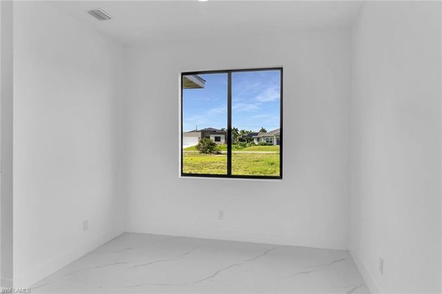 4202 NW 33rd ST, Cape Coral, FL 33993