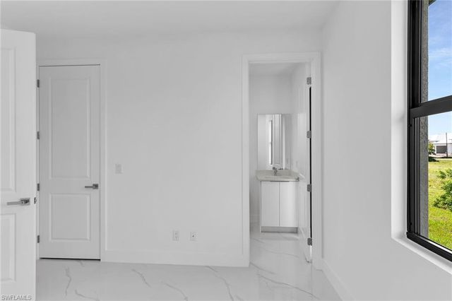4202 NW 33rd ST, Cape Coral, FL 33993