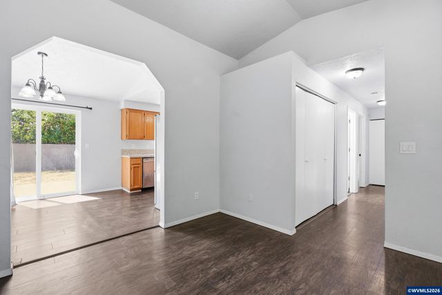 5201 9th Ct SE, Salem, OR 97306