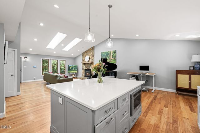 1212 Tallyho Trail, Chapel Hill, NC 27516