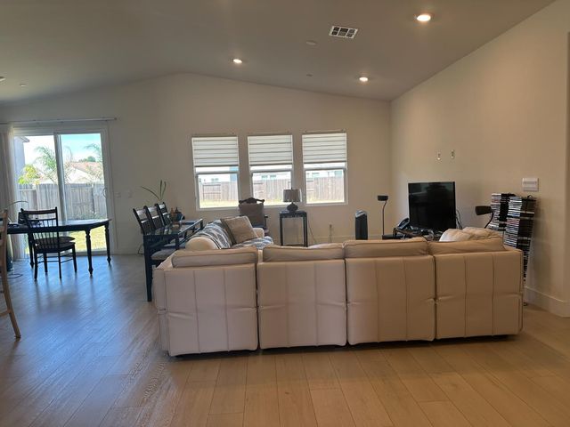 15583 Kellogg Crk, Lathrop, CA 95330