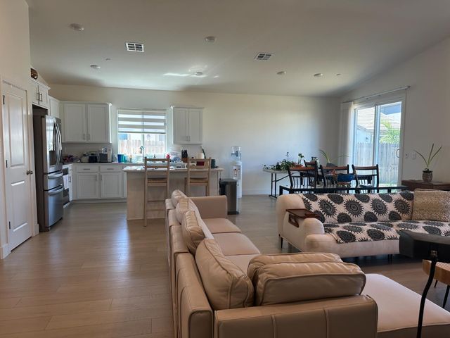 15583 Kellogg Crk, Lathrop, CA 95330