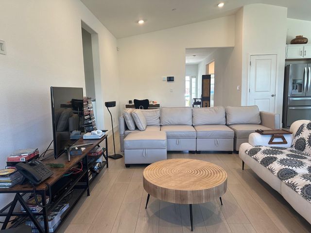 15583 Kellogg Crk, Lathrop, CA 95330