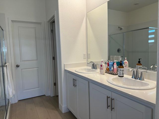 15583 Kellogg Crk, Lathrop, CA 95330