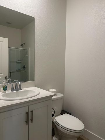 15583 Kellogg Crk, Lathrop, CA 95330