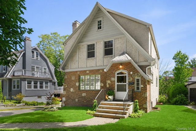 35 Prescott Avenue, White Plains, NY 10605