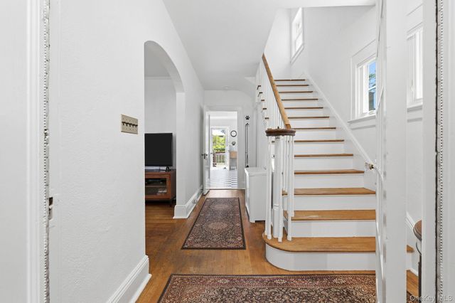 35 Prescott Avenue, White Plains, NY 10605