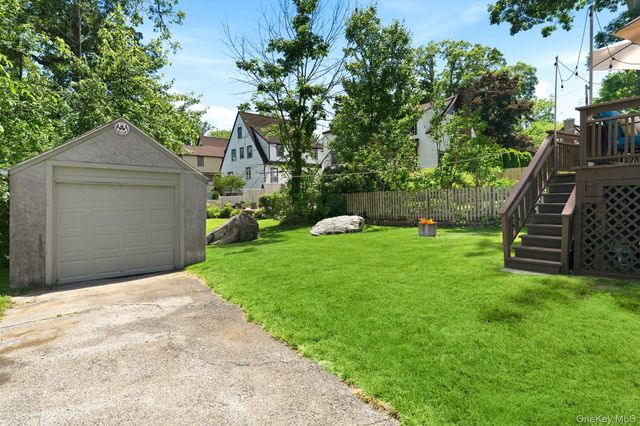 35 Prescott Avenue, White Plains, NY 10605