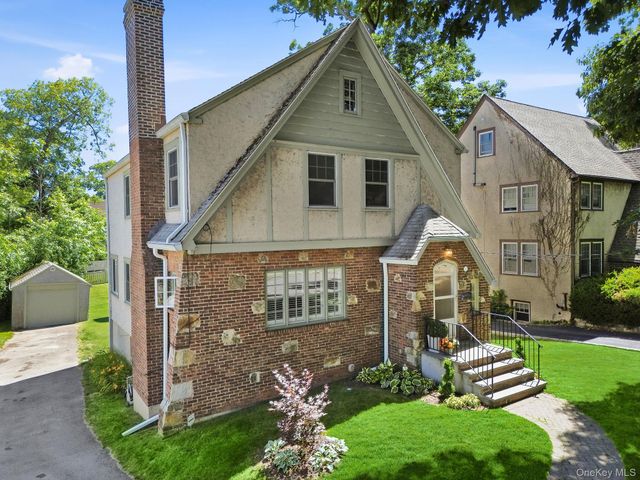35 Prescott Avenue, White Plains, NY 10605