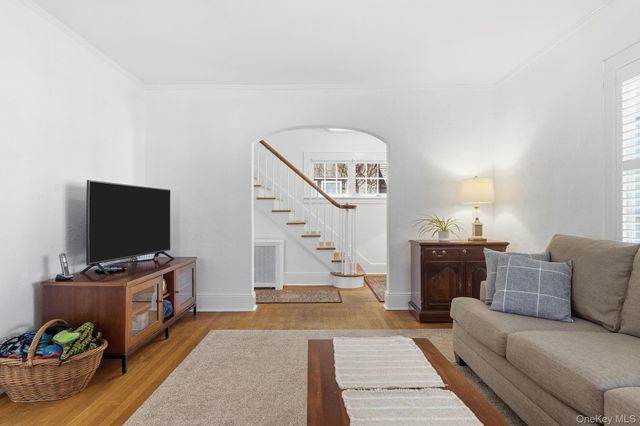 35 Prescott Avenue, White Plains, NY 10605