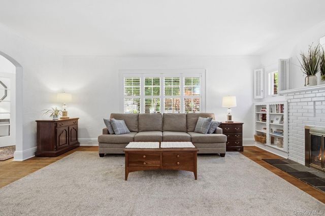 35 Prescott Avenue, White Plains, NY 10605