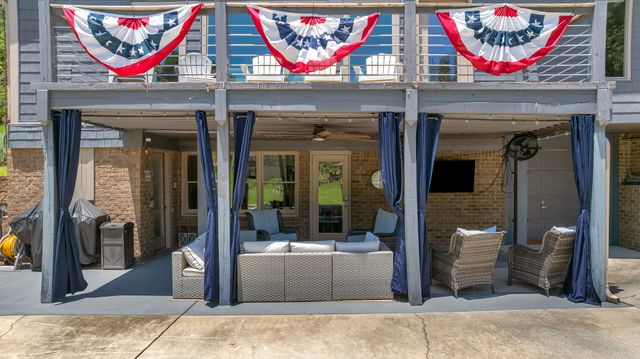 814 Shasteen Hollow Rd, Lynchburg, TN 37352