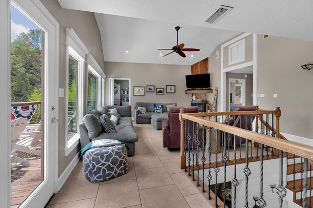 814 Shasteen Hollow Rd, Lynchburg, TN 37352