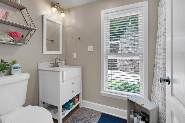 814 Shasteen Hollow Rd, Lynchburg, TN 37352