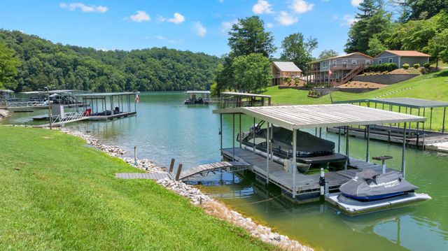 814 Shasteen Hollow Rd, Lynchburg, TN 37352