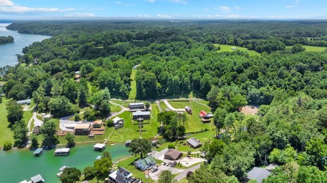 814 Shasteen Hollow Rd, Lynchburg, TN 37352