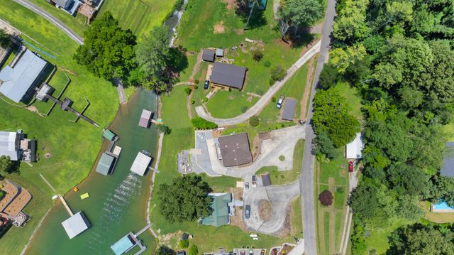 814 Shasteen Hollow Rd, Lynchburg, TN 37352