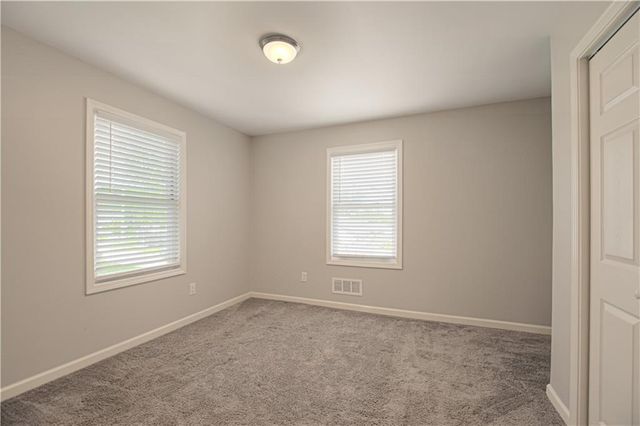 2519 W 40th Avenue, Kansas City, KS 66103