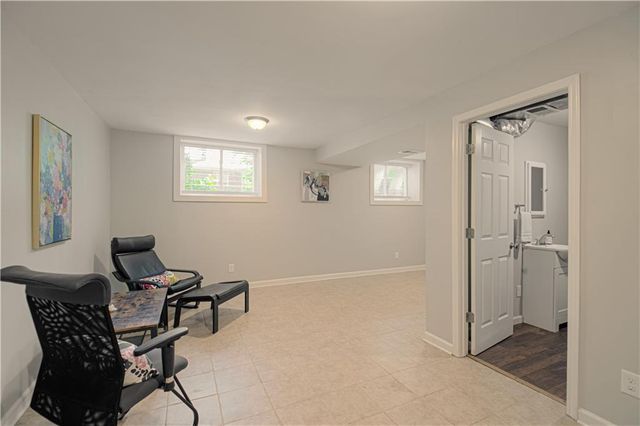 2519 W 40th Avenue, Kansas City, KS 66103