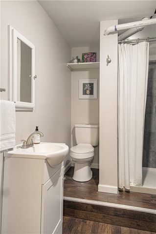 2519 W 40th Avenue, Kansas City, KS 66103