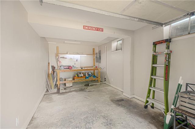 2519 W 40th Avenue, Kansas City, KS 66103