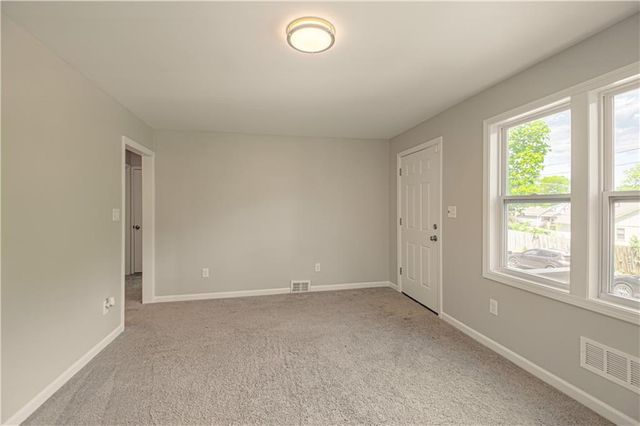 2519 W 40th Avenue, Kansas City, KS 66103