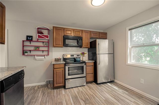 2519 W 40th Avenue, Kansas City, KS 66103