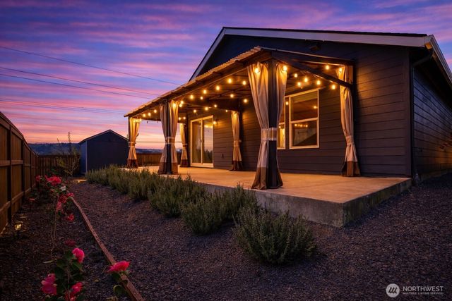 103 Quartz Way, Kalama, WA 98625