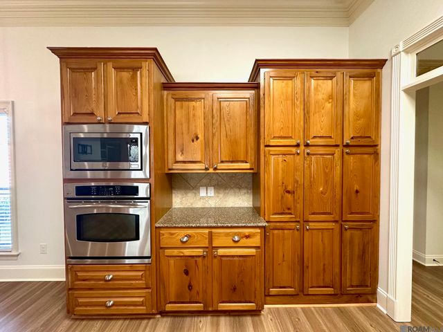 10723 Hillbrook Ave, Baton Rouge, LA 70810