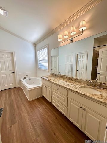 10723 Hillbrook Ave, Baton Rouge, LA 70810