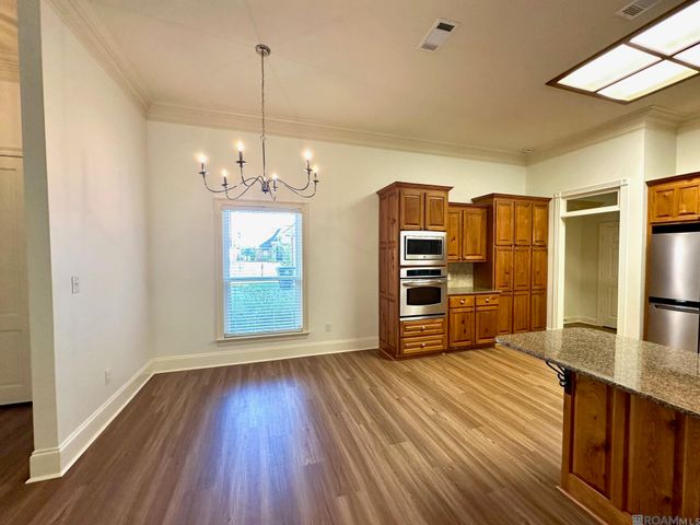 10723 Hillbrook Ave, Baton Rouge, LA 70810