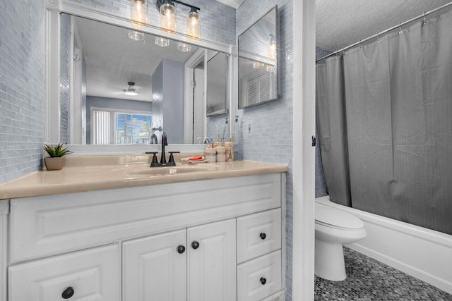 6361 N Falls Cir Drive 408, Lauderhill, FL 33319