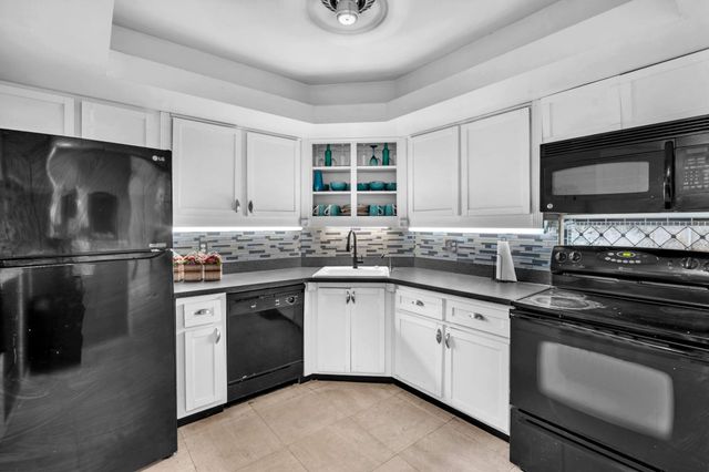 6361 N Falls Cir Drive 408, Lauderhill, FL 33319