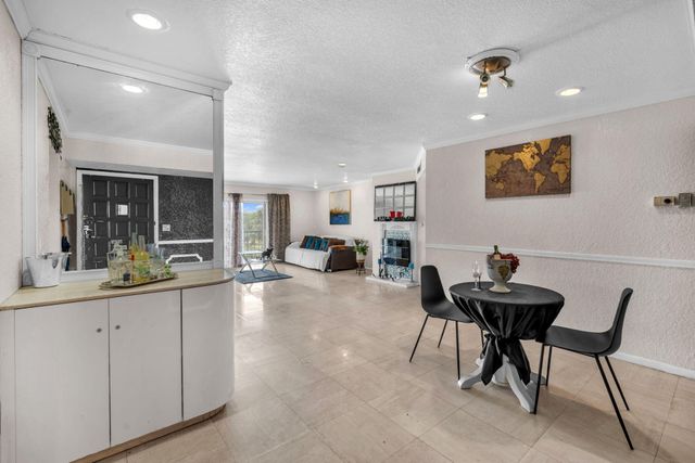 6361 N Falls Cir Drive 408, Lauderhill, FL 33319