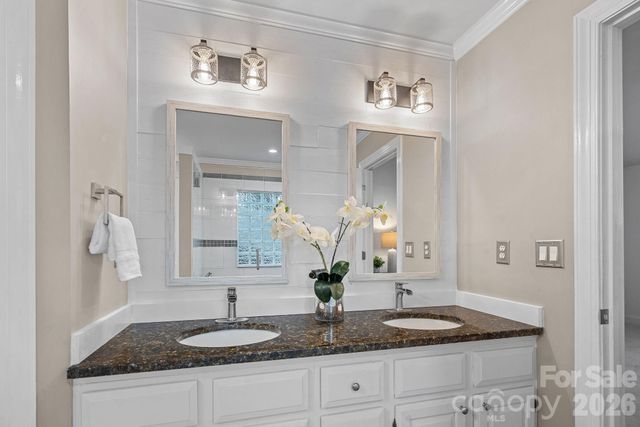 121 Lake Pine Road, Mooresville, NC 28117