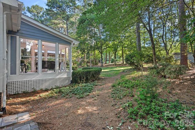 121 Lake Pine Road, Mooresville, NC 28117