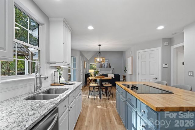 121 Lake Pine Road, Mooresville, NC 28117