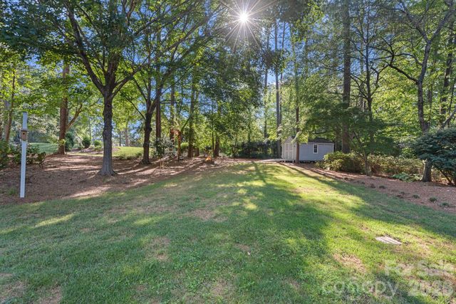 121 Lake Pine Road, Mooresville, NC 28117