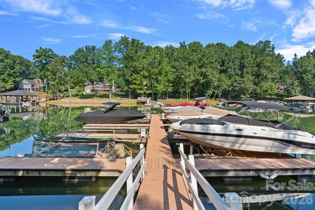 121 Lake Pine Road, Mooresville, NC 28117