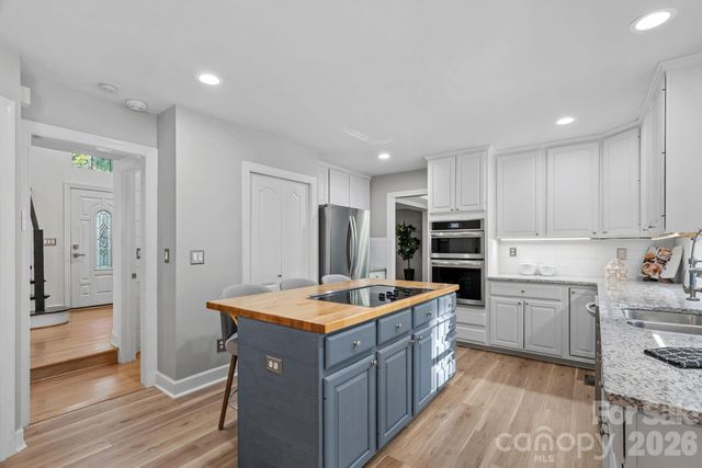 121 Lake Pine Road, Mooresville, NC 28117