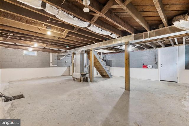 5655 STRASBURG RD, Strasburg, VA 22657