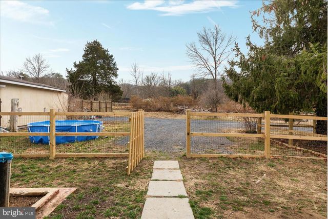 5655 STRASBURG RD, Strasburg, VA 22657