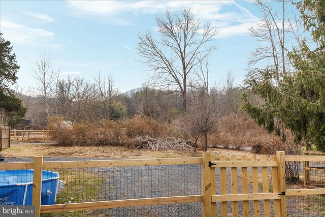 5655 STRASBURG RD, Strasburg, VA 22657