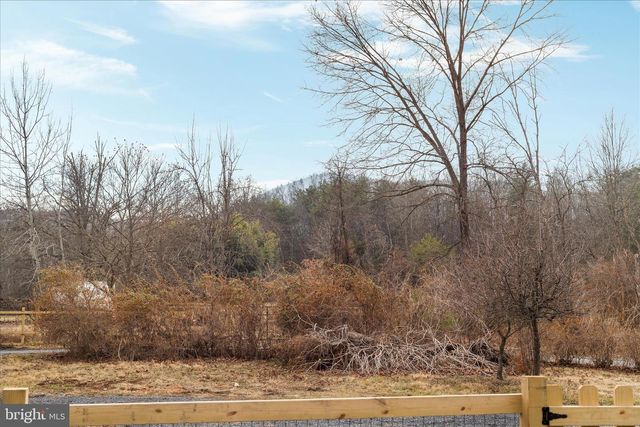 5655 STRASBURG RD, Strasburg, VA 22657